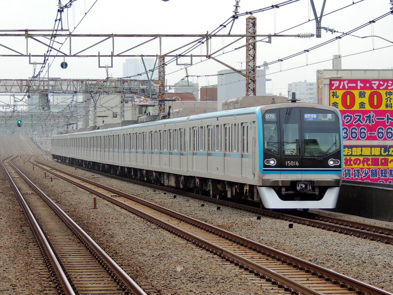 東京メトロ】15000系 東西線 | ☆女装男子ファッションライナー☆ ～にちじょうにっき～ ☆ ～☆*．・(*ゝ∀・*)ﾉ～